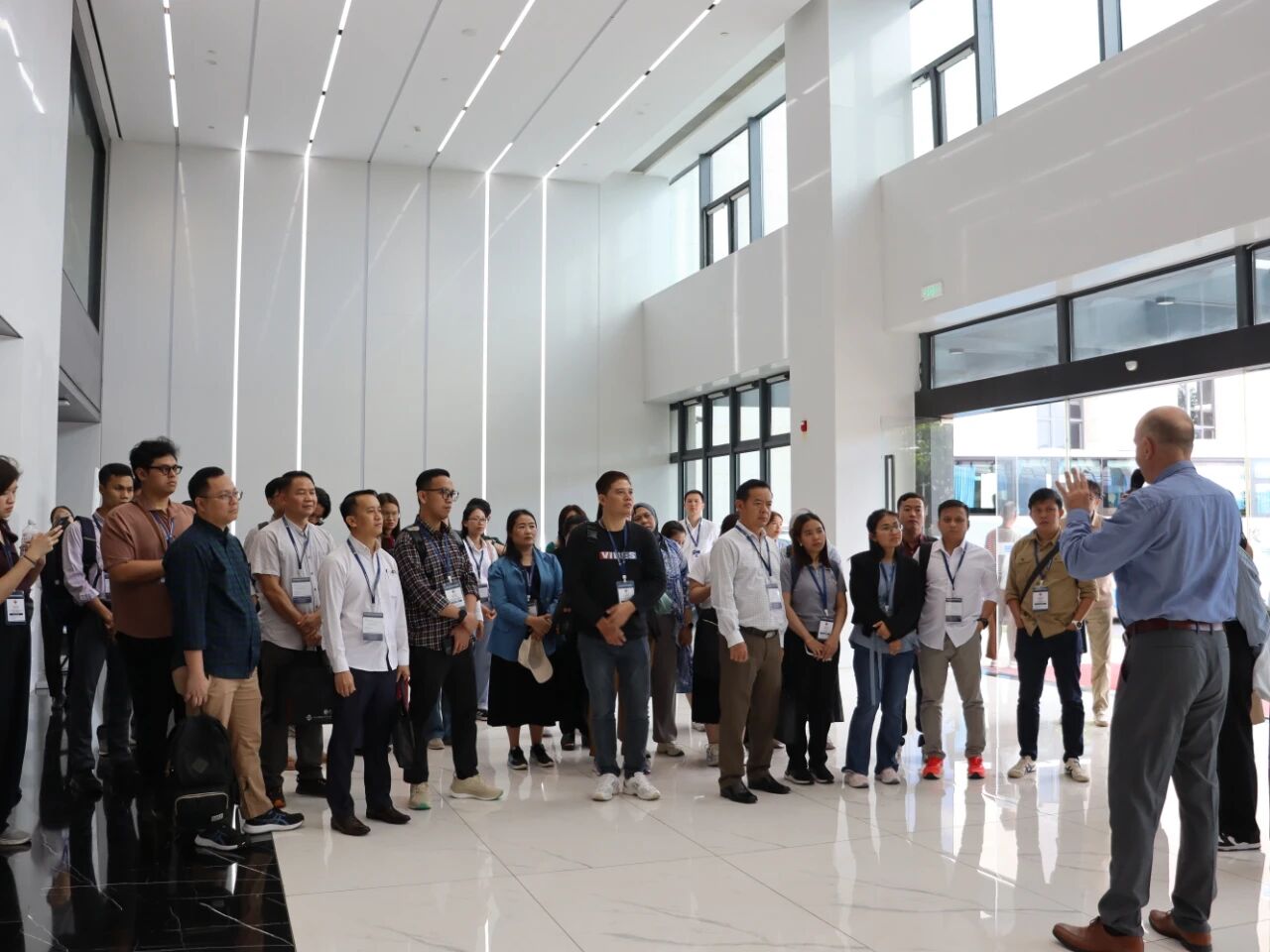 东盟自贸协定升级绿色贸易研修班到访b体育