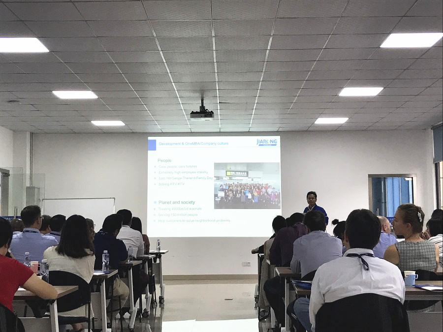 1540522849426711.jpg 四楼会议室2_副本.jpg