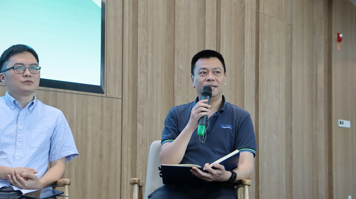 1686038888688635.jpg 1686038888688635.jpg